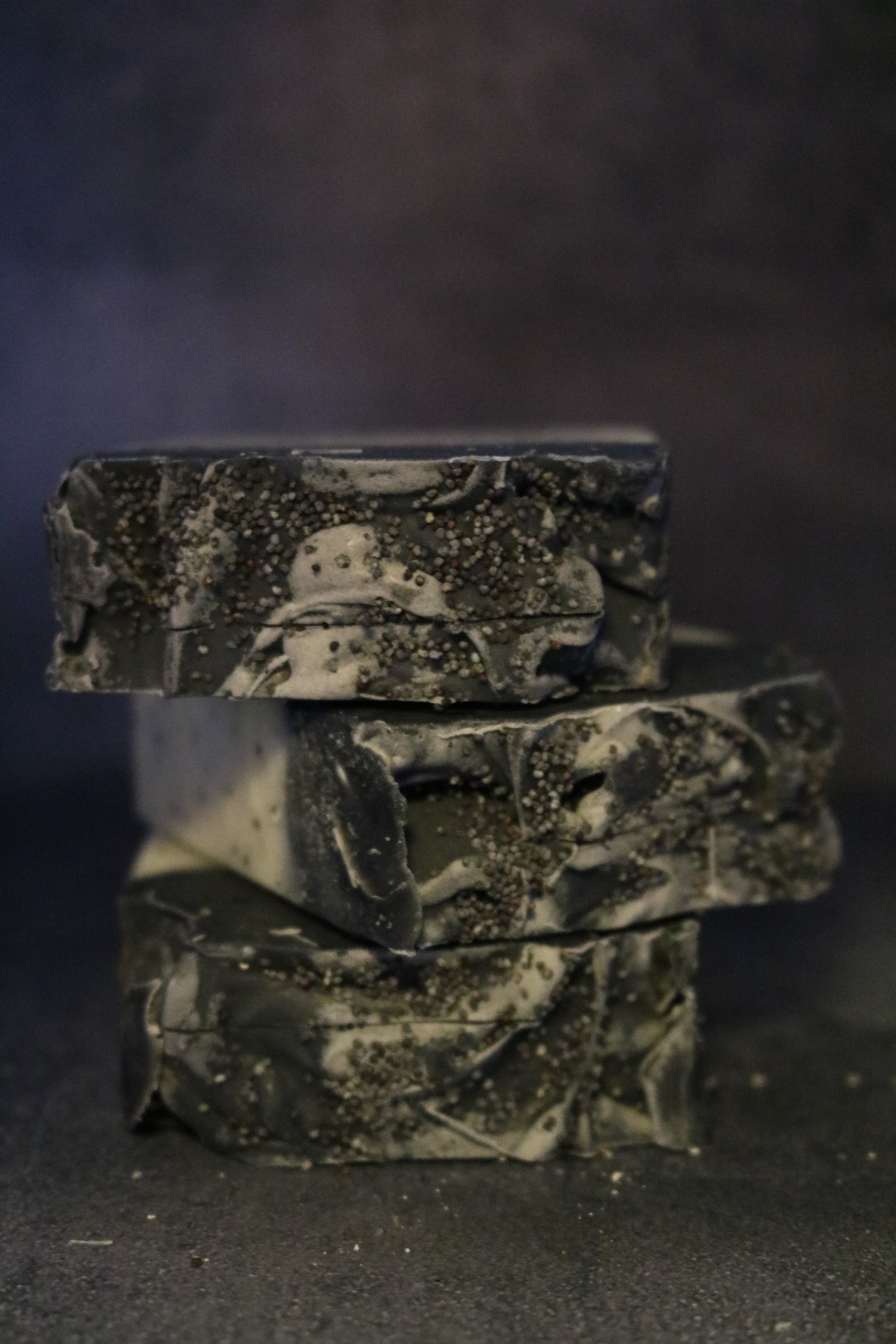 DETOX-activated charcoal, poppy seed and tea tree bar
